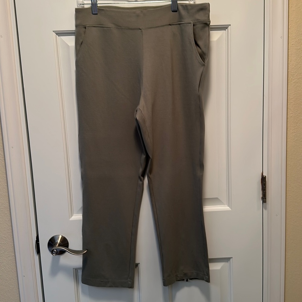 Kim Gravell NWOT sz 12 knit ankle pants w/zippers and pockets